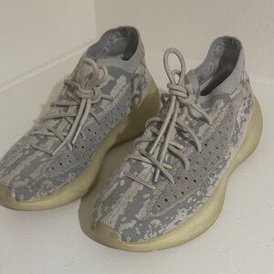 Adidas YZY 380 “Alien”